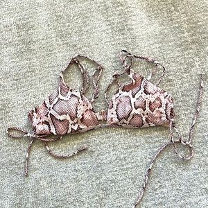 LA Hearts bikini top. Size small